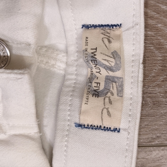 Free People, White Jeans, Size 25 - Picture 3 of 4